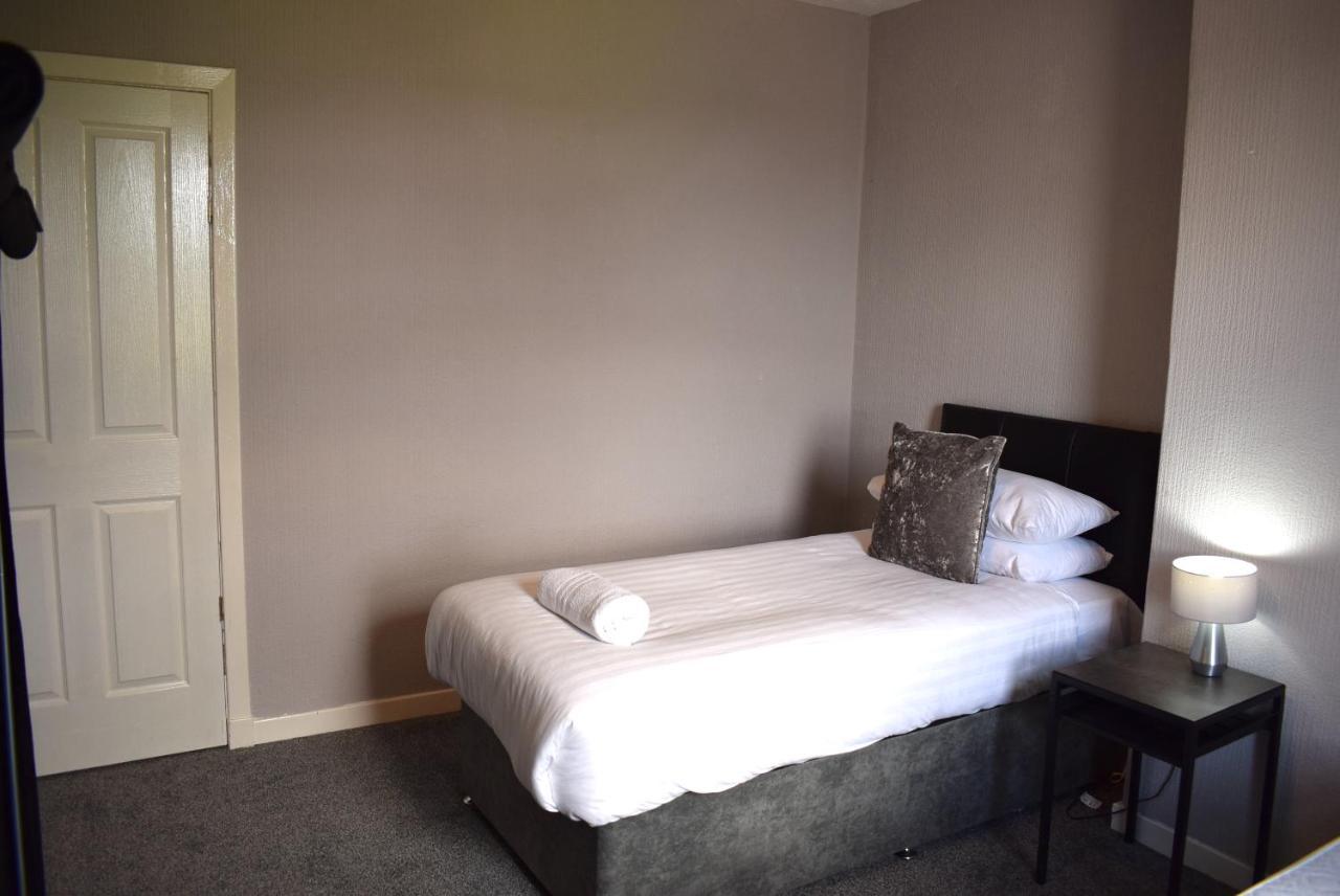 Kelpies Serviced Apartments - Wallace ฟัลเคิร์ก ภายนอก รูปภาพ